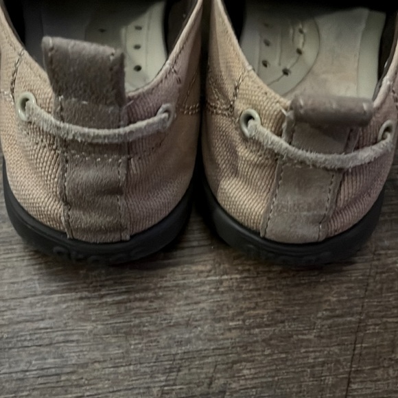 Crocs Canvas Loafers men’s size 9 - Picture 4 of 10